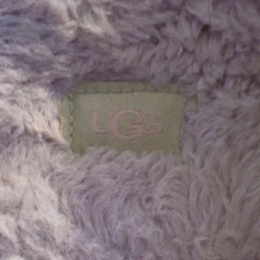 Fluffy Pink Slippers - Picture 2 of 6